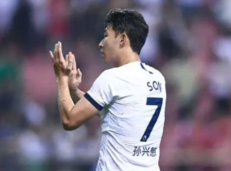 孙兴慜:欧联杯夺冠,心灵拼图的完整拼合