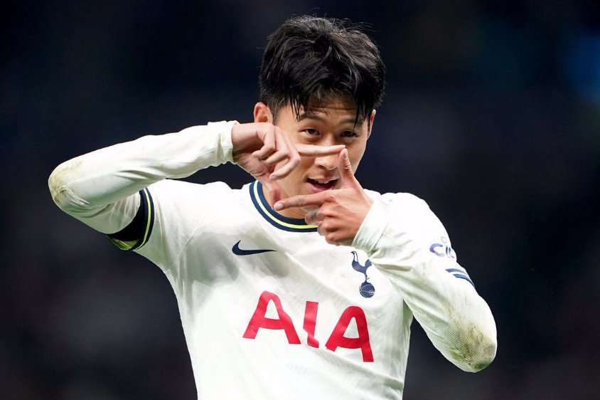 孙兴慜:<a href='/news/tag/1123.html' style='color: blue;'>欧联杯</a>夺冠,心灵拼图的完整拼合