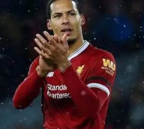 利物浦胜热刺,范戴克谈比赛与西蒙斯犯规事件